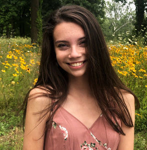 Meet your Posher, Katelyn